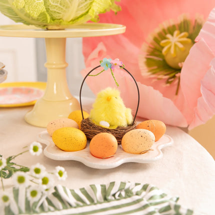 Dekoratīvs Lieldienu cālītis groziņā