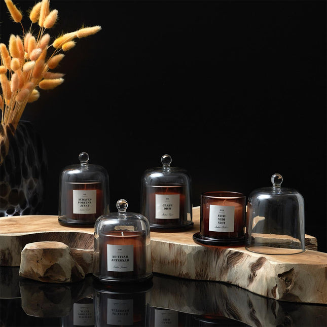 Aromātiskā svece stikla traukā ar stikla kupolu