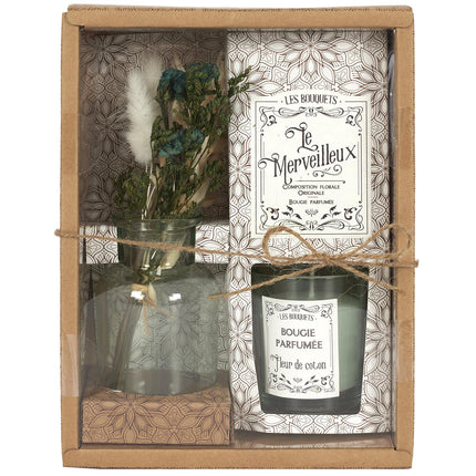 Aromātiska svece ar sausiem ziediem