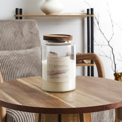 Aromātiskā svece “Caresse – Cachemire” ar koka vāciņu