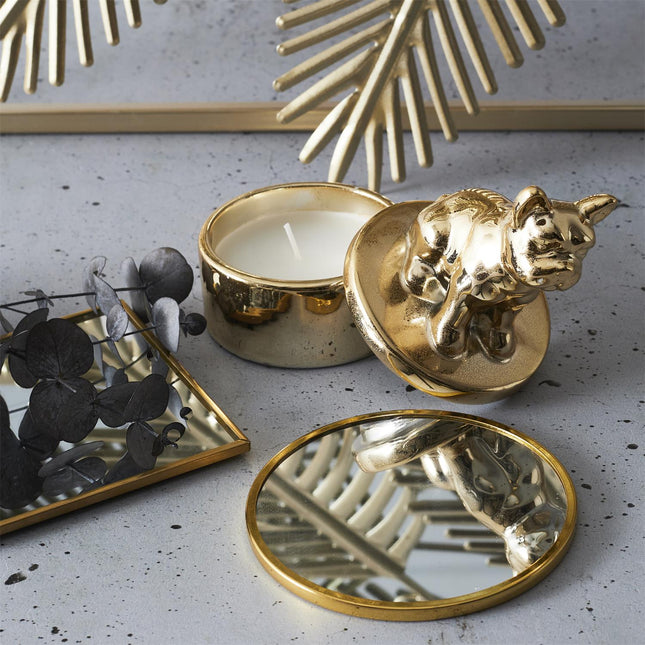 Aromātiskā svece ar buldoga figūru