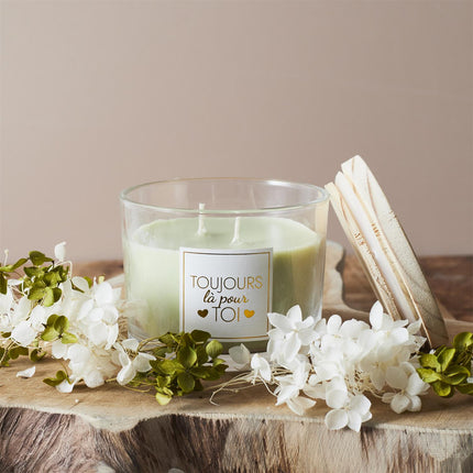 Aromātiskās sveces dāvanu komplekts “Tout l’Amour” – ar ziedu dekoru un koka vāciņu