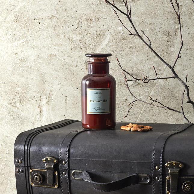 Aromātiskā svece “L’Apothicaire” – vintage stikla pudelīte (16.5 cm)