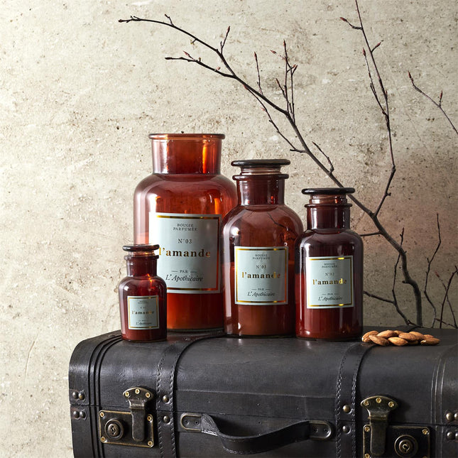 Aromātiskā svece “L’Apothicaire” – vintage stikla pudelīte (16.5 cm)