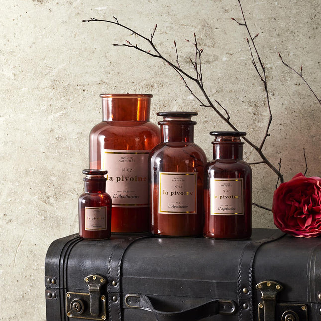Aromātiskā svece “L’Apothicaire” – vintage stikla pudelīte (16.5 cm)