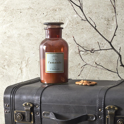 Aromātiskā svece “L’Apothicaire” – vintage stikla pudelīte (21cm)