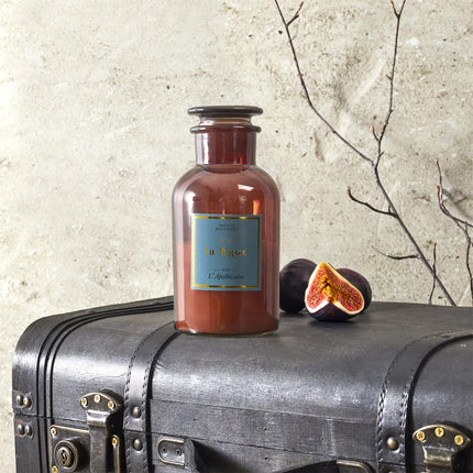 Aromātiskā svece “L’Apothicaire” – vintage stikla pudelīte (21cm)