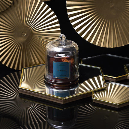 Aromātiskā svece ar dekoratīviem akmentiņiem “L’Apothicaire”  stikla kupolā