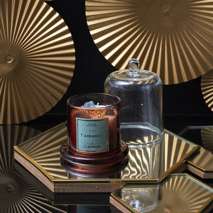 Aromātiskā svece ar dekoratīviem akmentiņiem “L’Apothicaire”  stikla kupolā