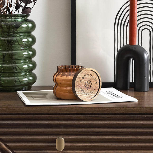 Aromātiskā svece ar koka vāciņu