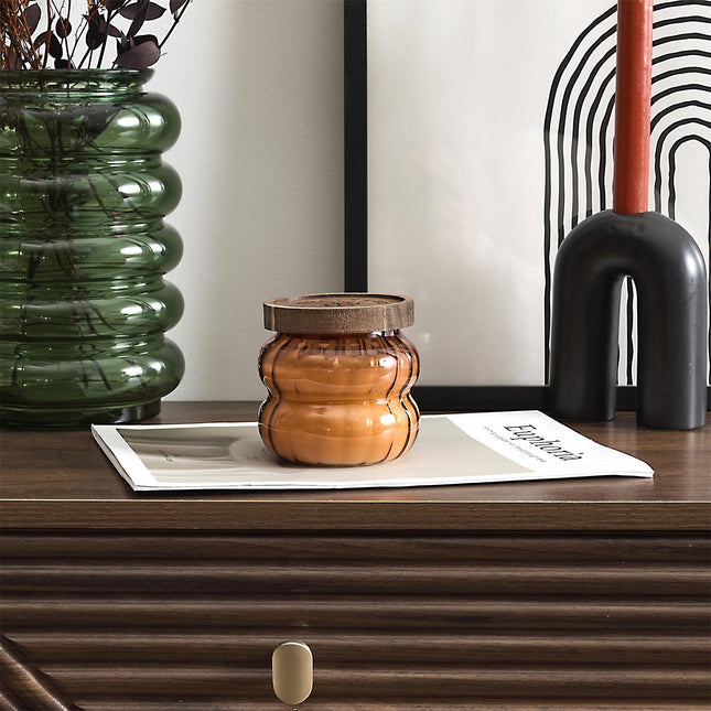 Aromātiskā svece ar koka vāciņu