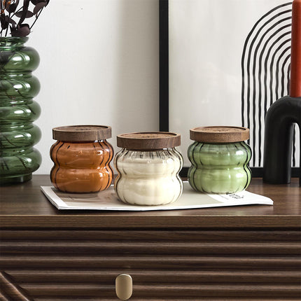 Aromātiskā svece ar koka vāciņu