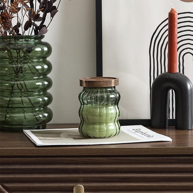 Aromātiskā svece ar koka vāciņu