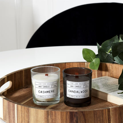 Aromātiskā svece ar koka dakti