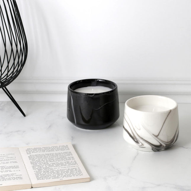 Aromātiskā svece marmora dizaina traukā