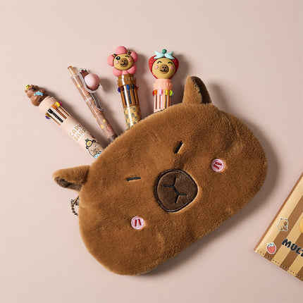 Capybara pūkains penālis, maciņš brūns 22 × 14 cm