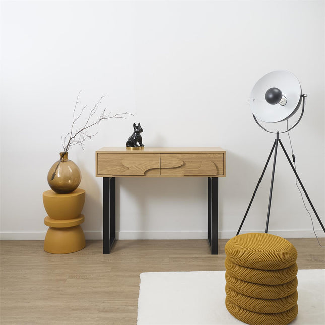 Konsoles galds ar atvilktnēm