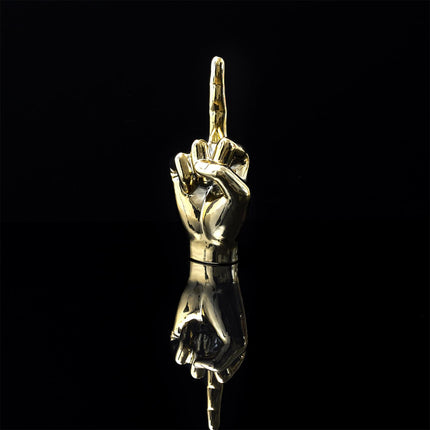 Keramikas dekoratīvā figūra – zelta rokas žests