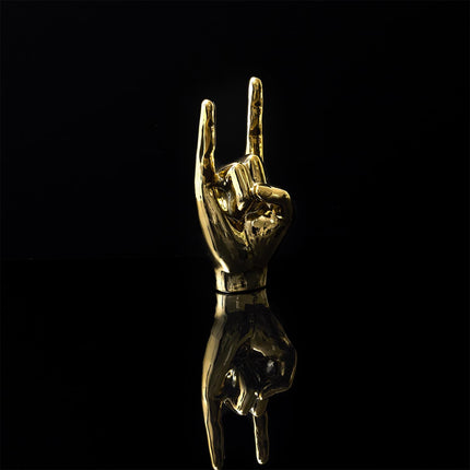 Keramikas dekoratīvā figūra – zelta rokas žests