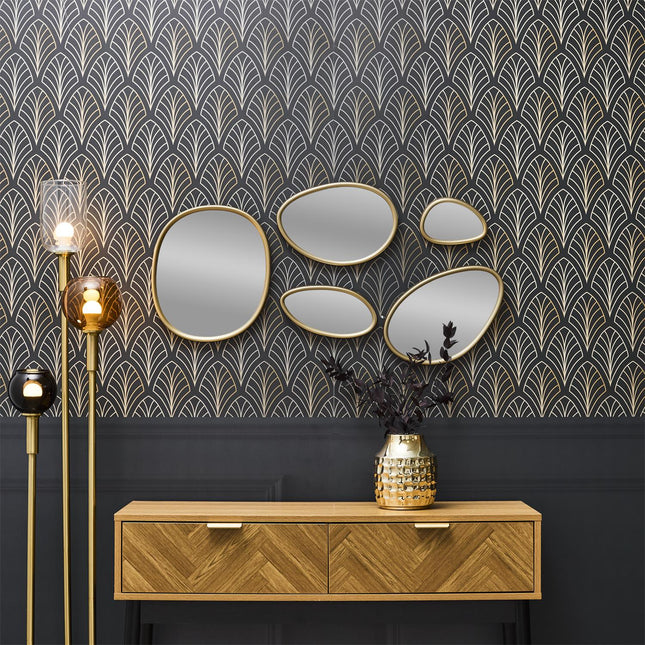 Dekoratīvo spoguļu komplekts ar zelta rāmi