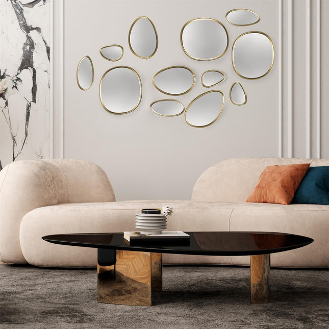 Dekoratīvo spoguļu komplekts ar zelta rāmi