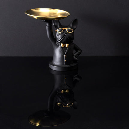 Buldogs ar zelta paplāti