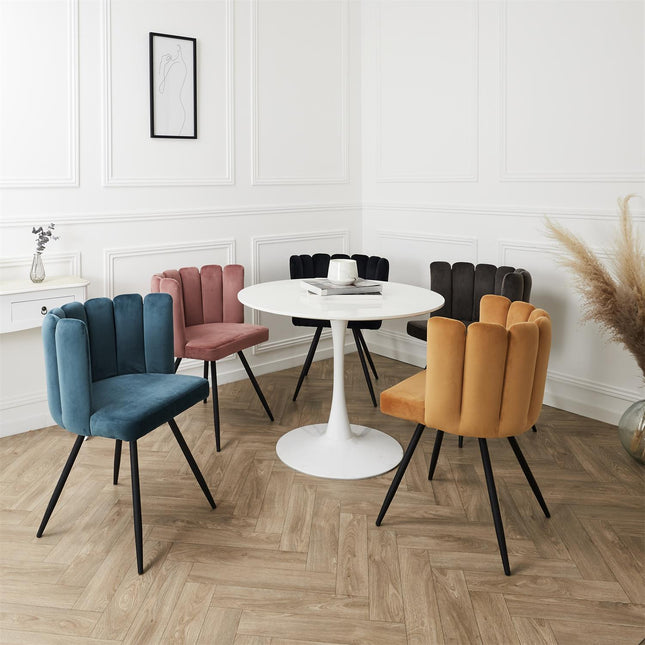 Velveta krēsls ar metāla kājām