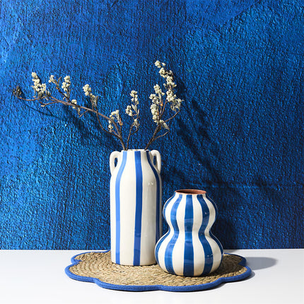 Dolce Vita keramikas vāze ar svītrām – H22,5 cm, 4 krāsas