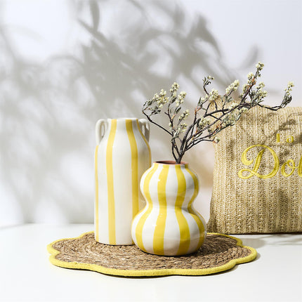 Dolce Vita keramikas vāze ar svītrām – H22,5 cm, 4 krāsas