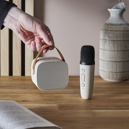 Bezvadu skaļrunis ar karaoke mikrofonu