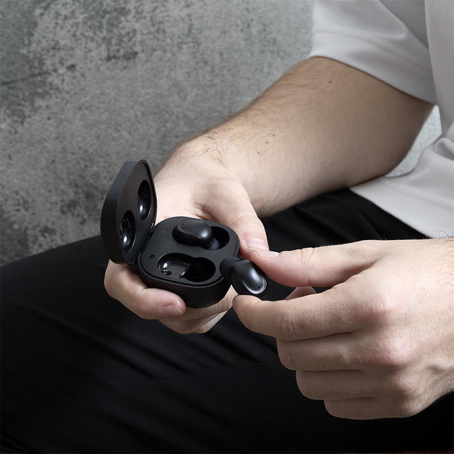 Bezvadu Bluetooth austiņas ar uzlādes futlāri un LED baterijas indikatoru