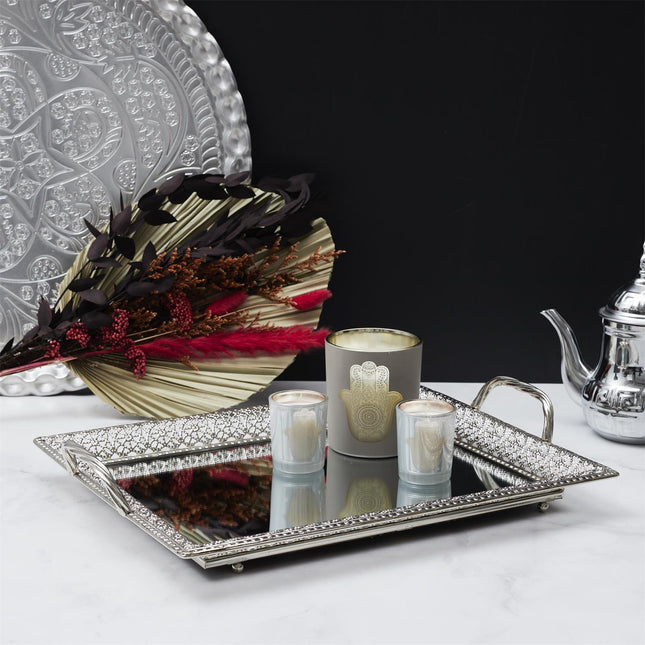 Metāla Paplāte ar Spoguļa Virsmu