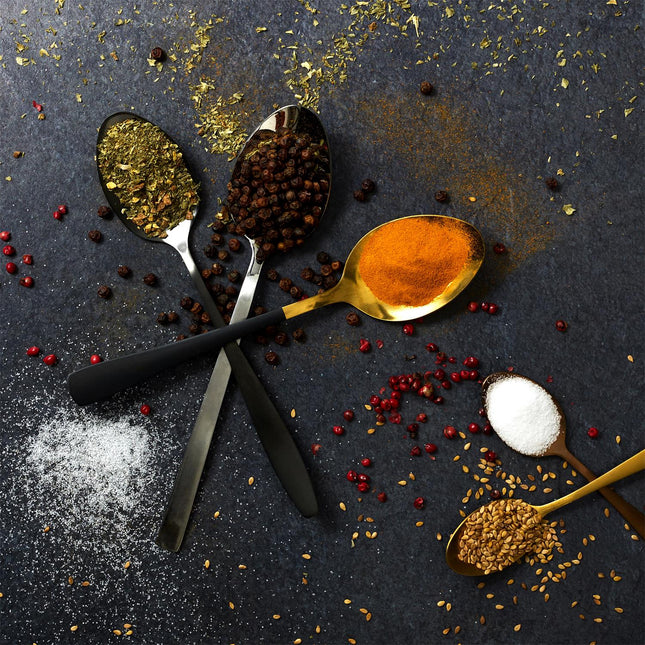 Galda piederumu komplekts – 16 daļas, zelta & melns dizains