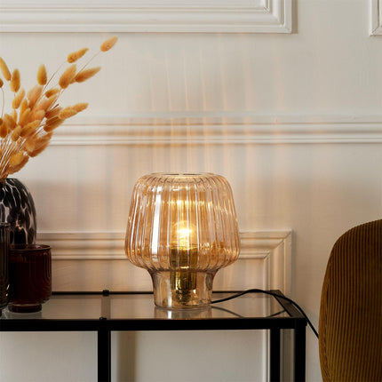 Stikla galda lampa ar rievotu dizainu-dzintara tonis