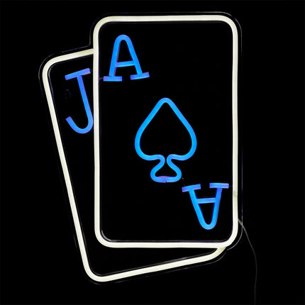 LED neona sienas lampa – kāršu dizains, 28 × 28 cm