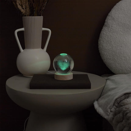 Stikla kristāla bumbiņa ar krāsu mainošu LED apgaismojumu