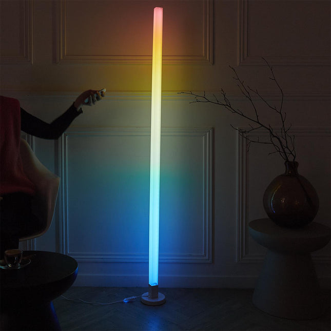 LED stāvlampa  ar krāsu maiņu un tālvadību (151 cm)