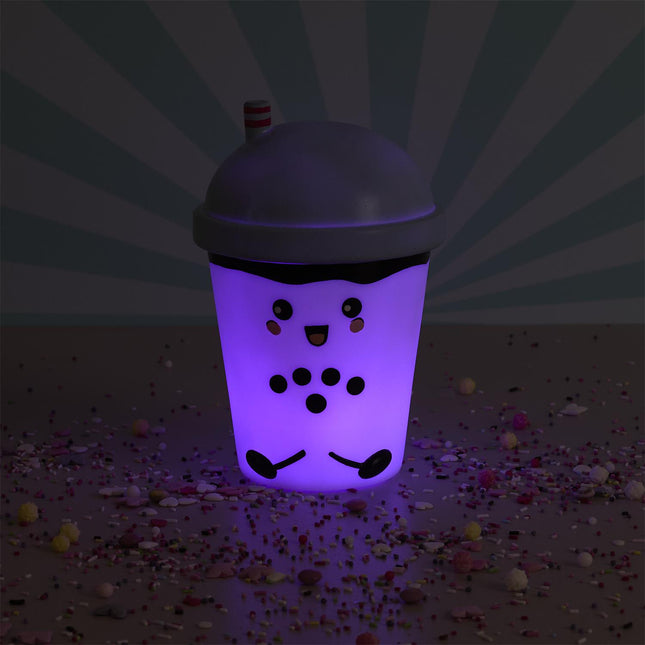 Naktslampiņa “Kawaii Bubble Tea” ar krāsu maiņu – mīksta un spaidāma