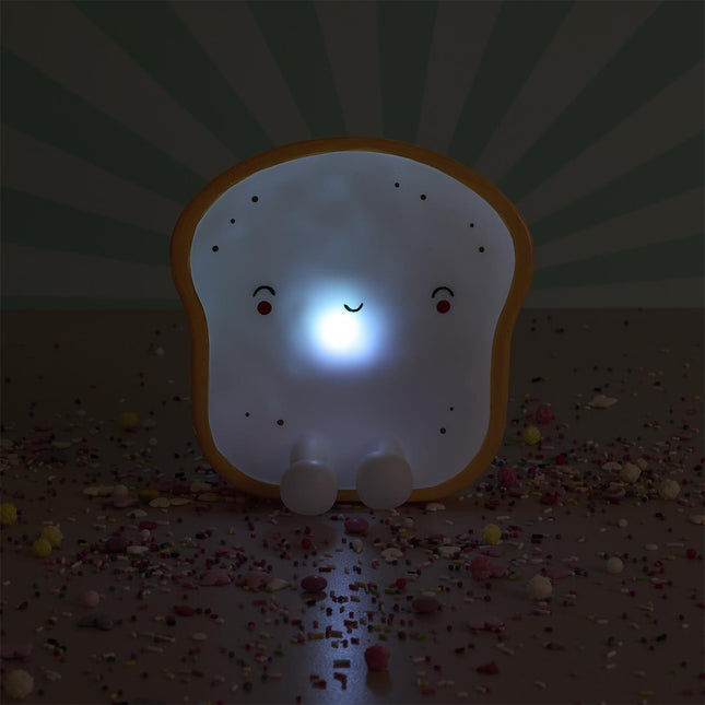 Naktslampiņa “Kawaii Toast” ar krāsu maiņu – mīksta un spaidāma