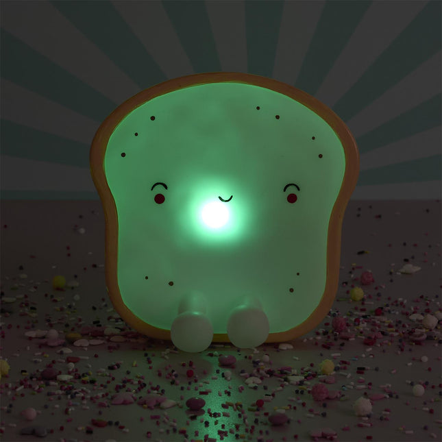 Naktslampiņa “Kawaii Toast” ar krāsu maiņu – mīksta un spaidāma