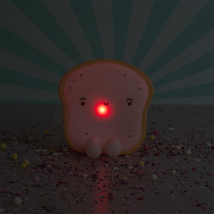 Naktslampiņa “Kawaii Toast” ar krāsu maiņu – mīksta un spaidāma