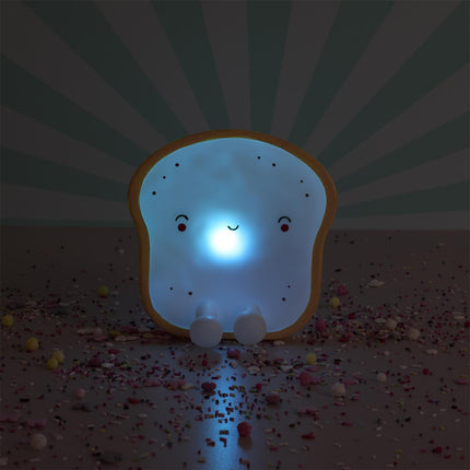 Naktslampiņa “Kawaii Toast” ar krāsu maiņu – mīksta un spaidāma