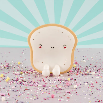 Naktslampiņa “Kawaii Toast” ar krāsu maiņu – mīksta un spaidāma