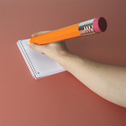 XXL milzu zīmulis – oriģināls aksesuārs ar humora devu