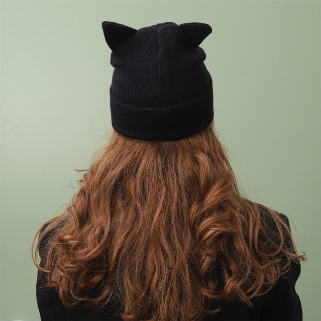 Adīta cepure ar kaķa ausīm