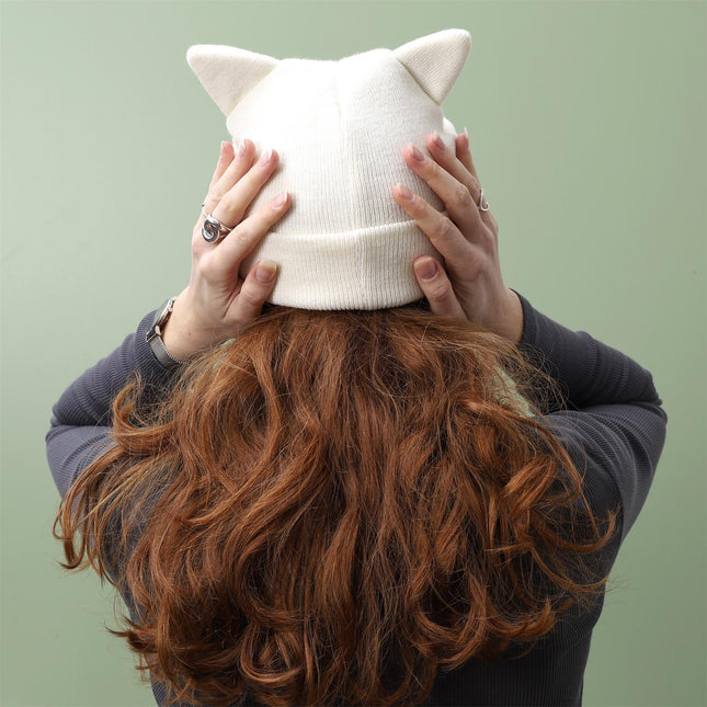 Adīta cepure ar kaķa ausīm