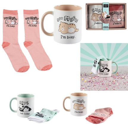 Dāvanu komplekts – krūze + zeķes (2 dizaina varianti)