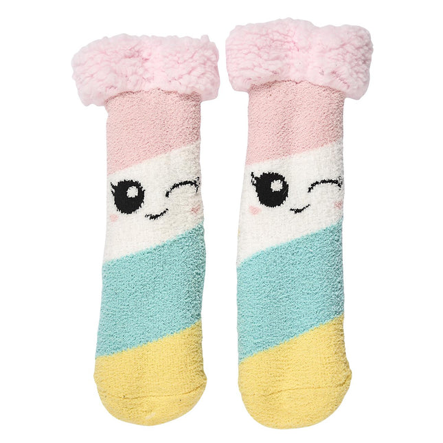 Mājas zeķes ar pretslīdes zolīti – mīkstums un drošība katram solim