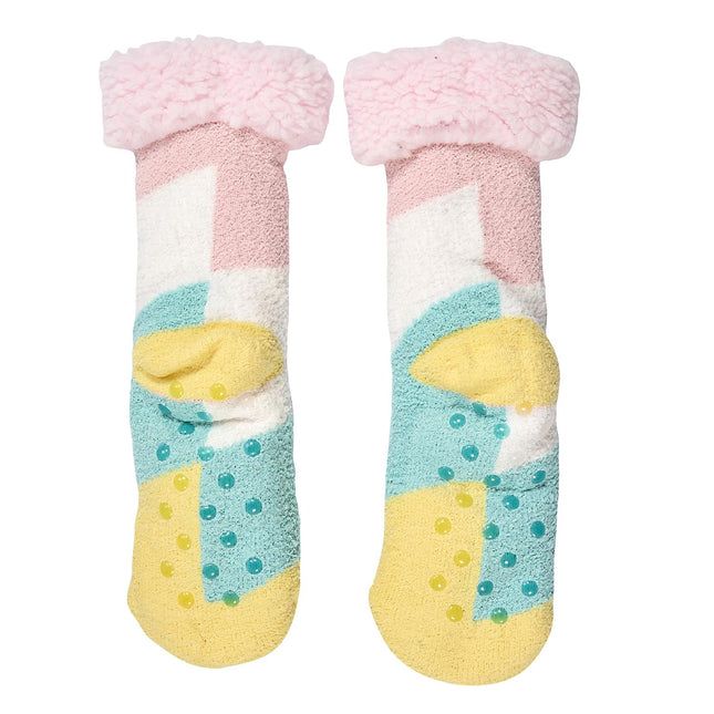 Mājas zeķes ar pretslīdes zolīti – mīkstums un drošība katram solim