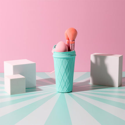 Kawaii kosmētikas otu komplekts ar futrāli “Saldējums”